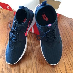 WMNS NIKE JUVENATE SHOES